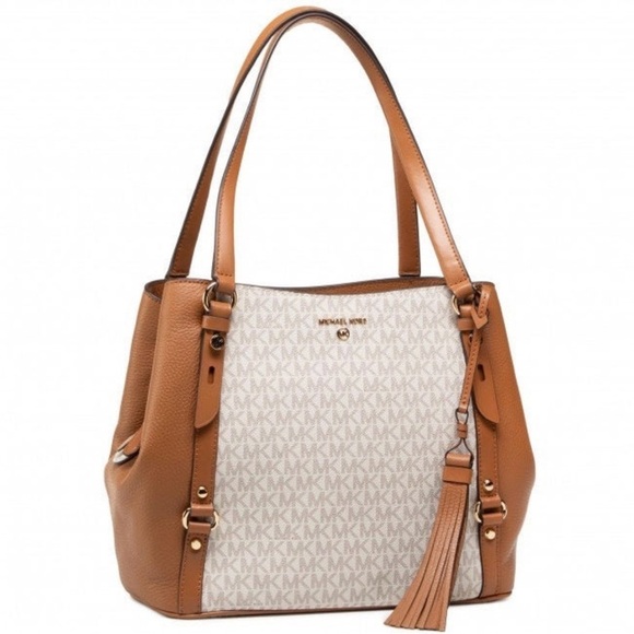 Michael Kors Carrie Shoulder Bag - Picture 1 of 16